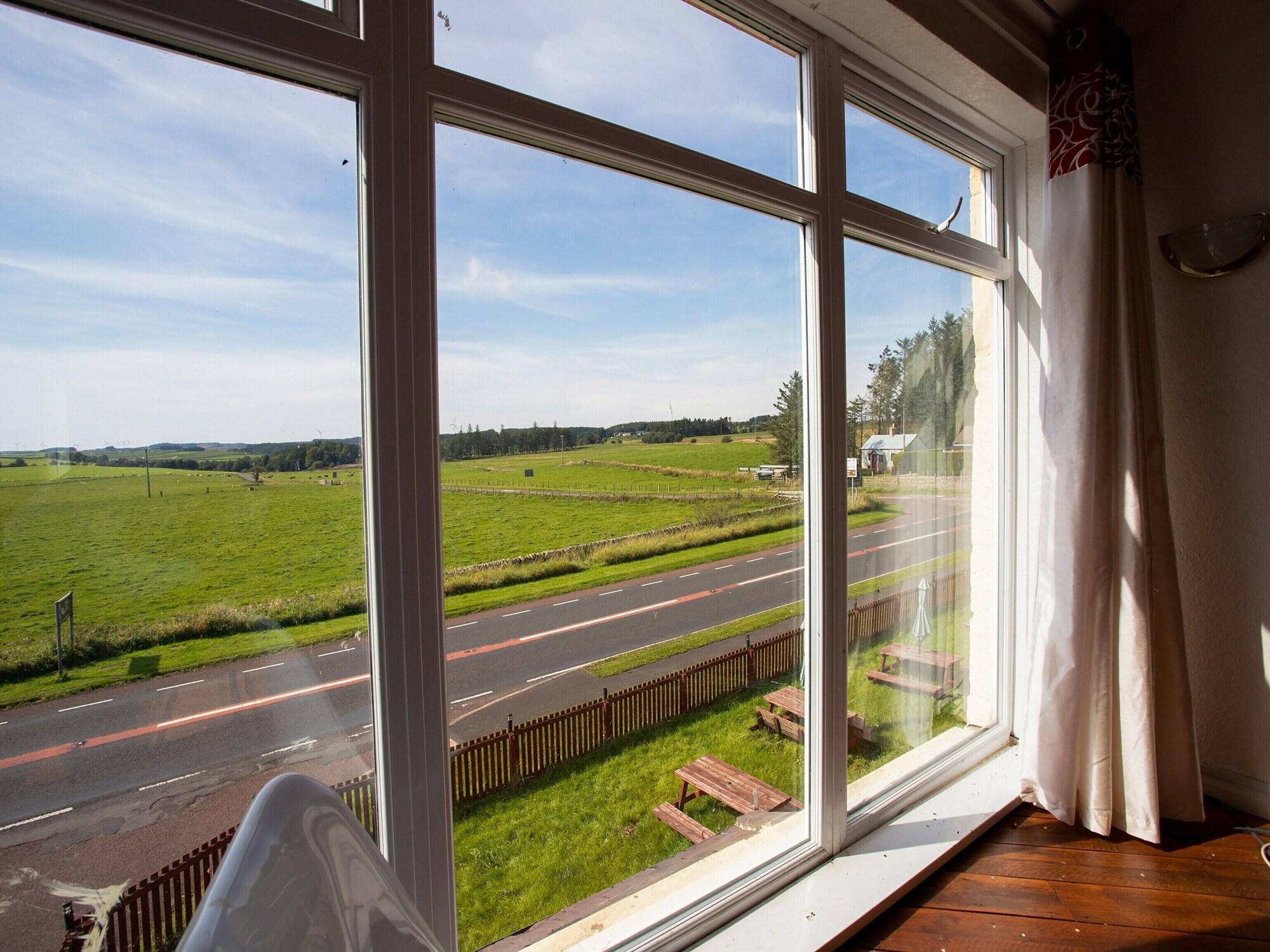 Kirkwhelpington Oyo Knowesgate Inn, Northumberland National Park מראה חיצוני תמונה
